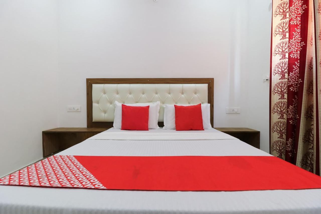 Oyo 64004 Hotel Kartar Zirakpur Ngoại thất bức ảnh